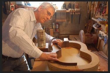 Classical guitar luthier: Shaun Newman (UK)