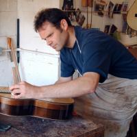 Cassical guitar luthier: Christopher Dean (UK)