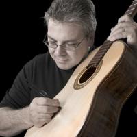 Cassical guitar luthier: Jose A. Perez-Menchaca (USA)